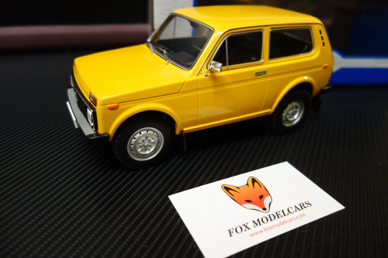 Lada  Niva  Yellow