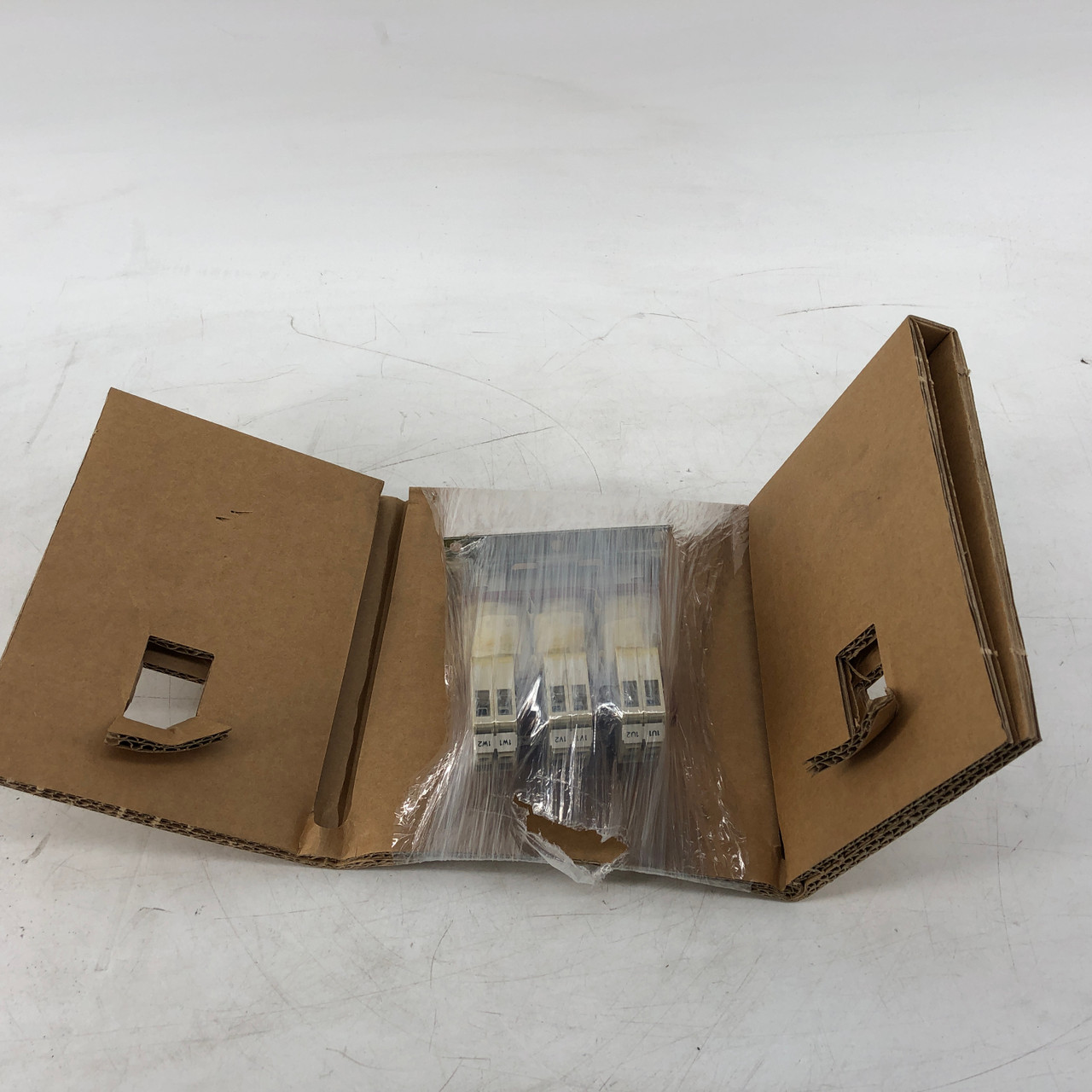 Siemens 4EP32001US00 Terminal Mains Choke 3P 480v 60 Hz New