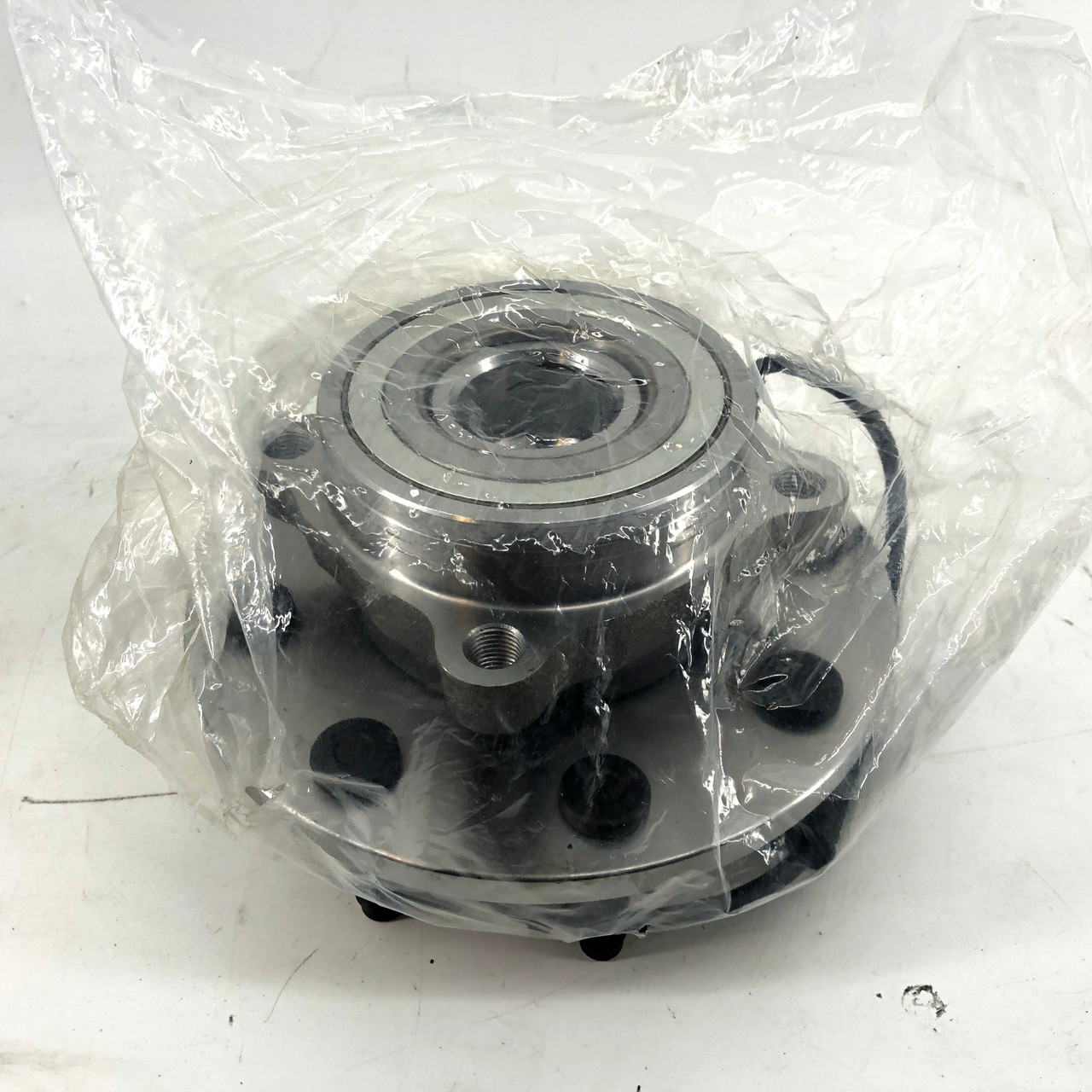 BT 515061 200103 8 BOLT SHAFT BEARING - NEW