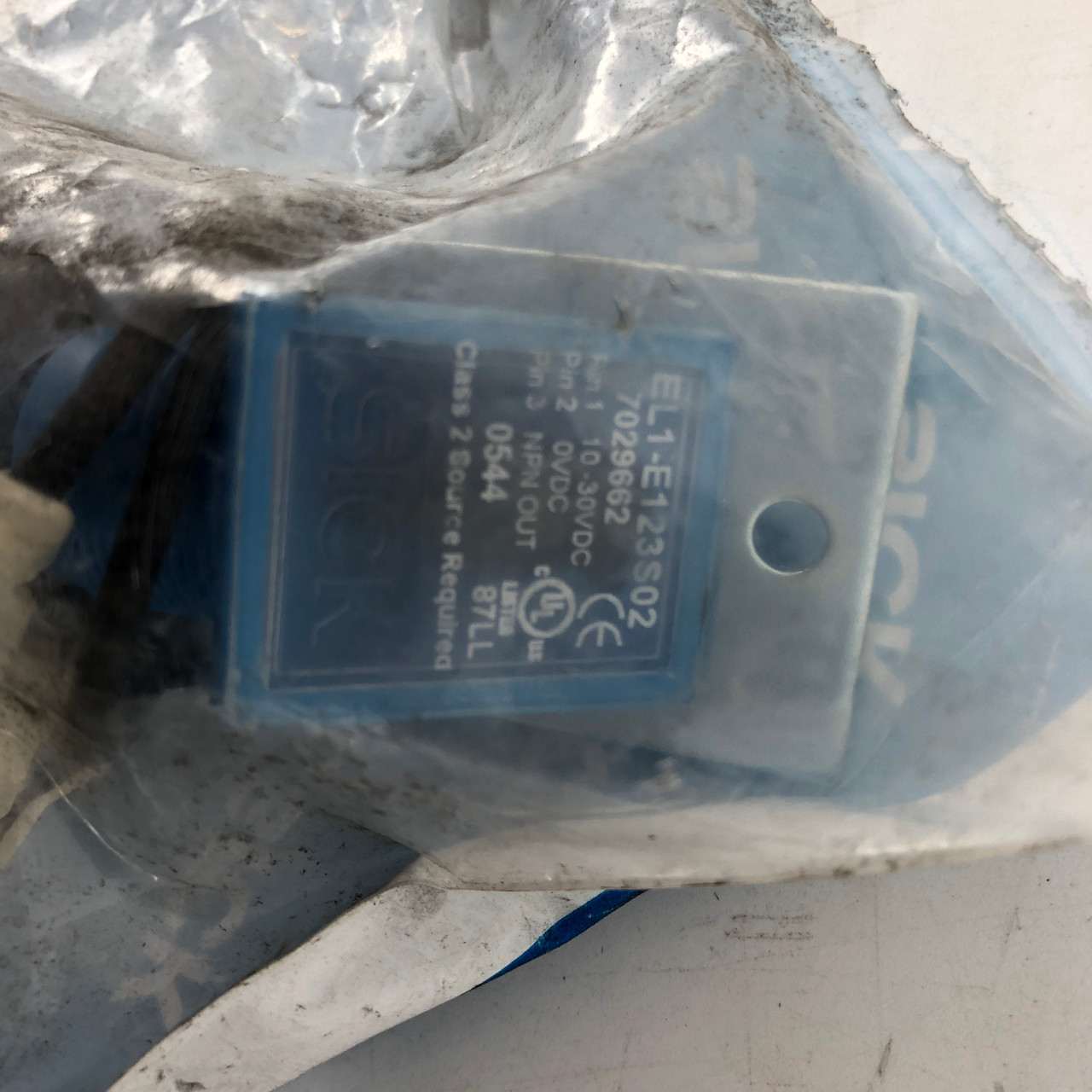 Sick photoelectric sensor EL1-N123S02 7029593 RED 1.5M NPN - NEW