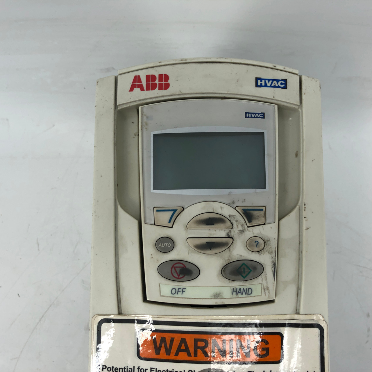 ABB ACH550-UH-08A8-4 3PH 0-500HZ 8.8A VARIABLE FREQUENCY DRIVE