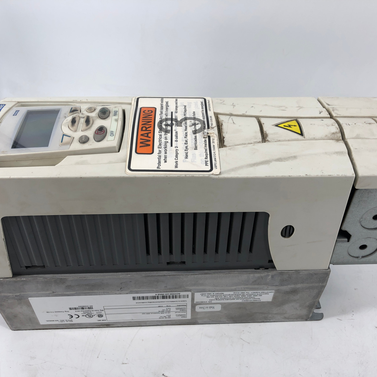 ABB ACH550-UH-08A8-4 3PH 0-500HZ 8.8A VARIABLE FREQUENCY DRIVE