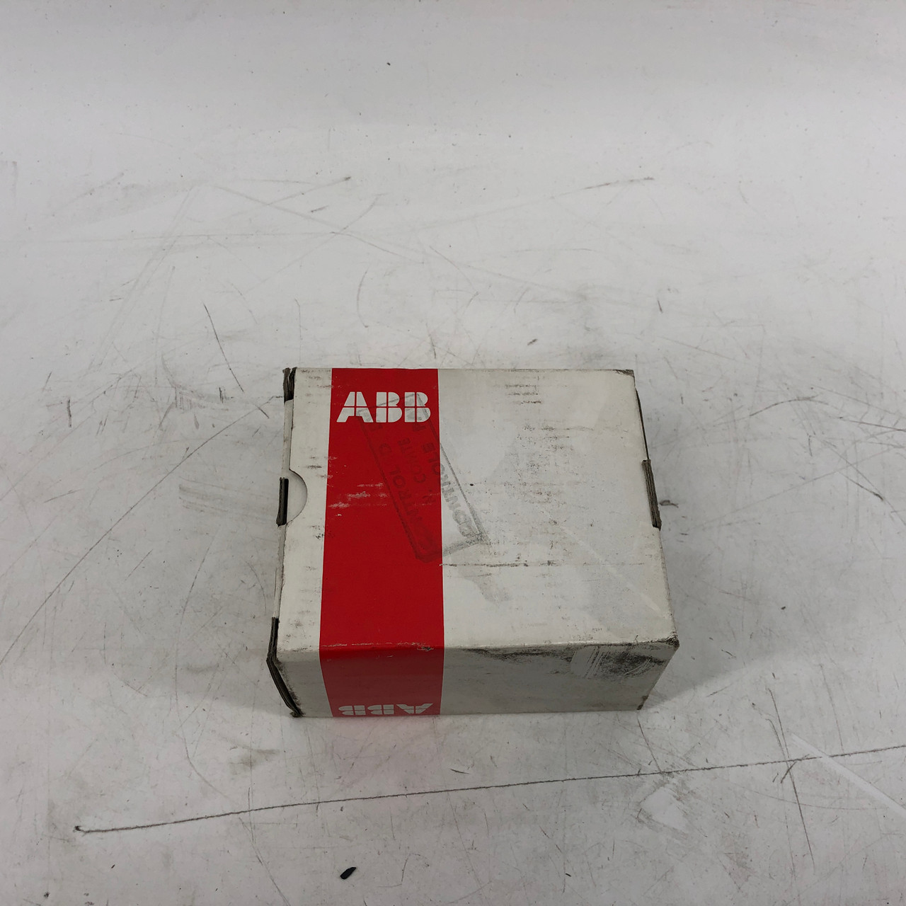 ABB UA26-30-10-84 Contactor 3-Pole 26A 220-240V AC NEW