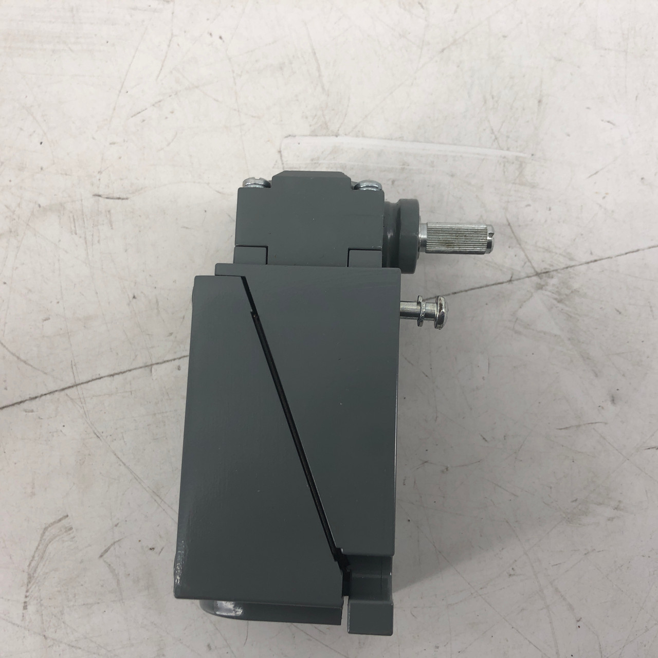 ALLEN-BRADLEY 802T-AP SERIES J OILTIGHT LIMIT SWITCH TYPE 4.13 - NEW