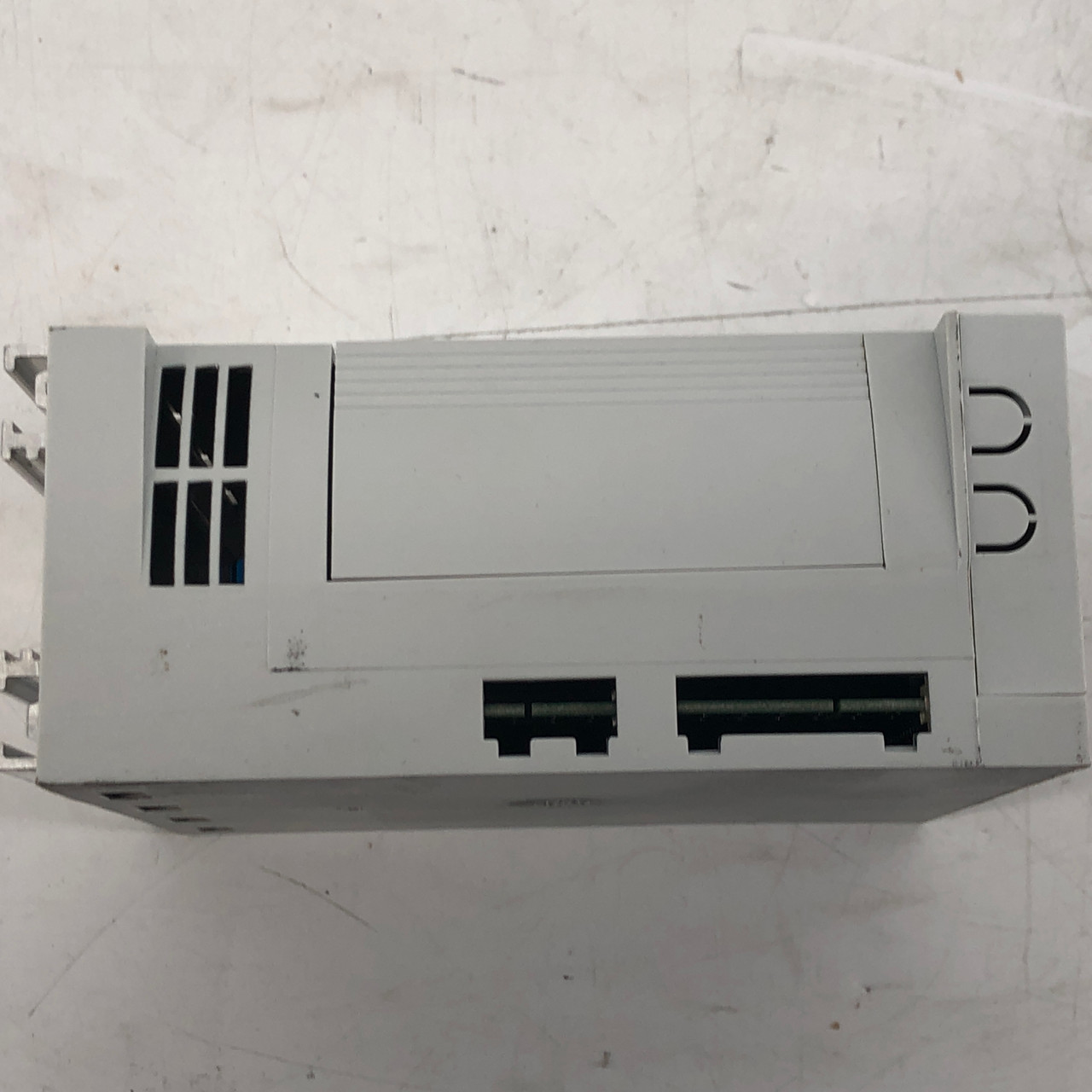 LENZE EPL10200XX HW 2B SW 71 24VDC PLC DRIVE ReUpStock