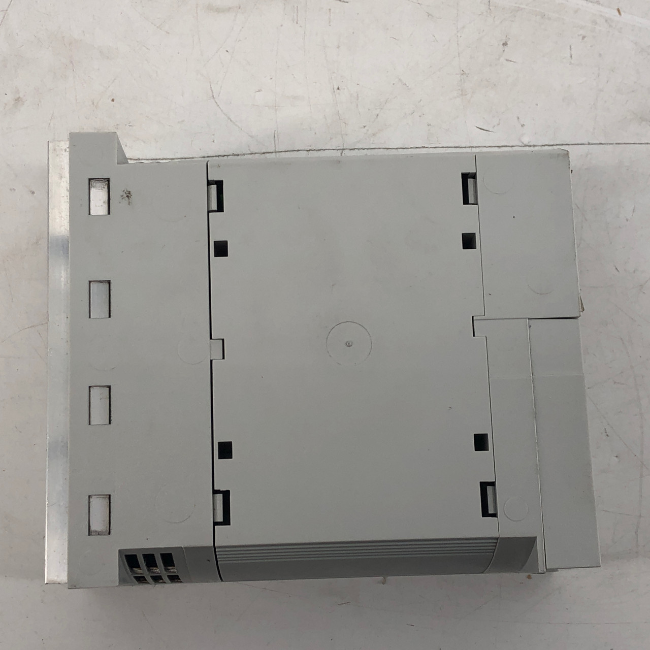 LENZE EPL10200XX HW 2B SW 71 24VDC PLC DRIVE ReUpStock