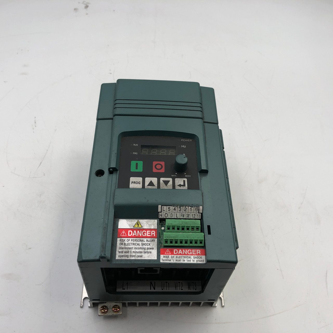 RELIANCE ELECTRIC S12-104P0LU 3P 200-230V 1HP 0.5-360HZ VARIABLE FREQUENCY DRIVE