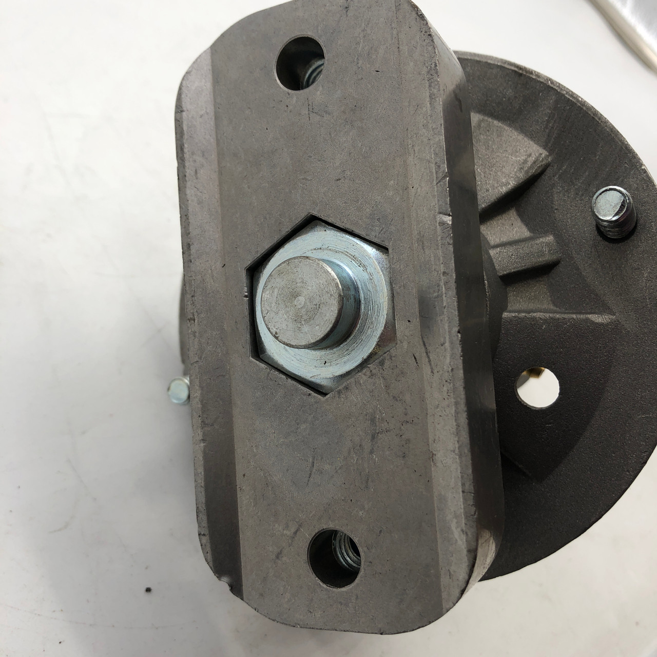 Raisman GY200509 Spindle Assembly for John Deere Riding Mower New QTY 2