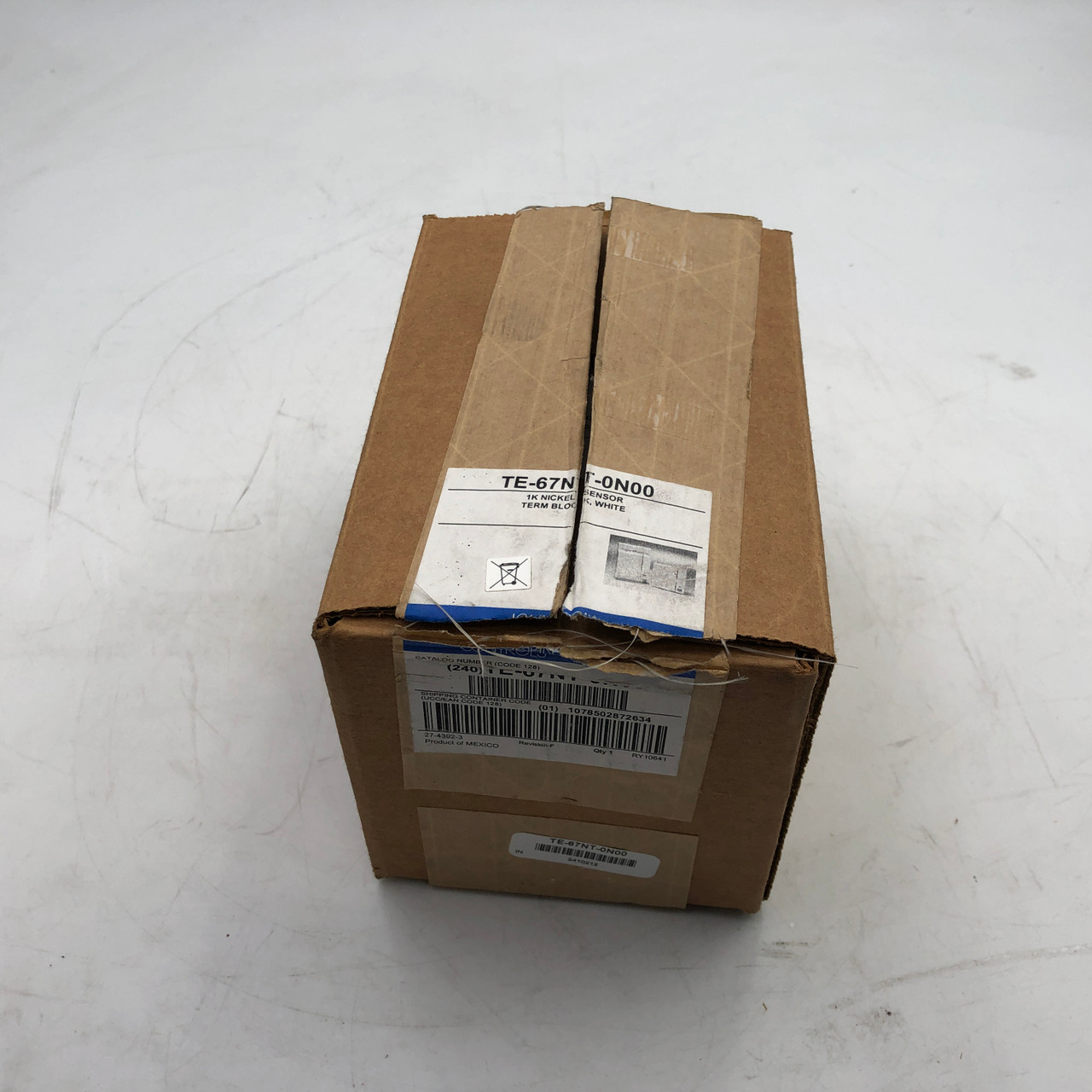 JOHNSON CONTROLS TE-67NT-0N00 1K NICKEL SENSOR TERMINAL BLOCK - NEW
