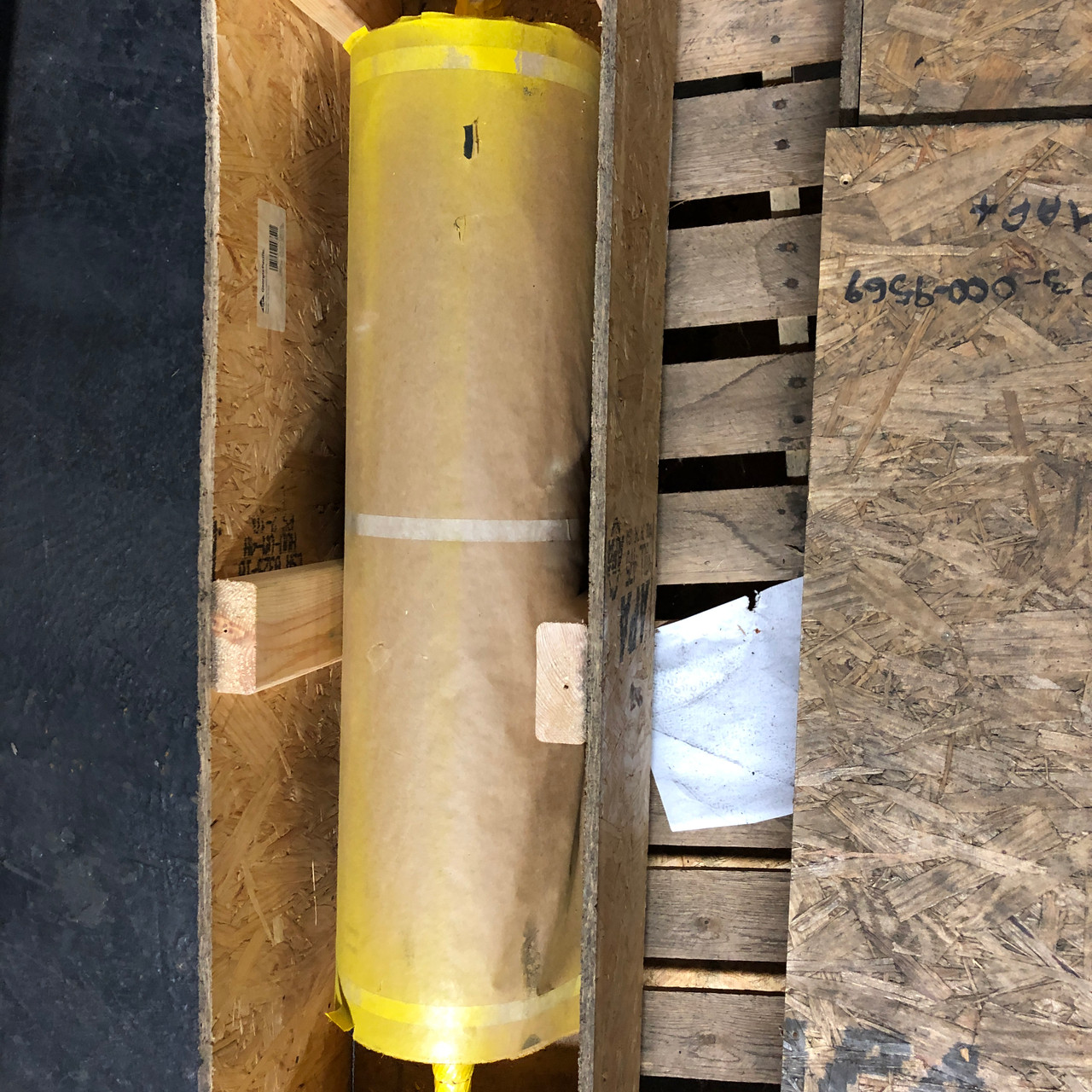 DEMATIC K006205WBE 33" SHELL NEOPRENE 40 5/16" LONG LAGGING TAIL PULLEY