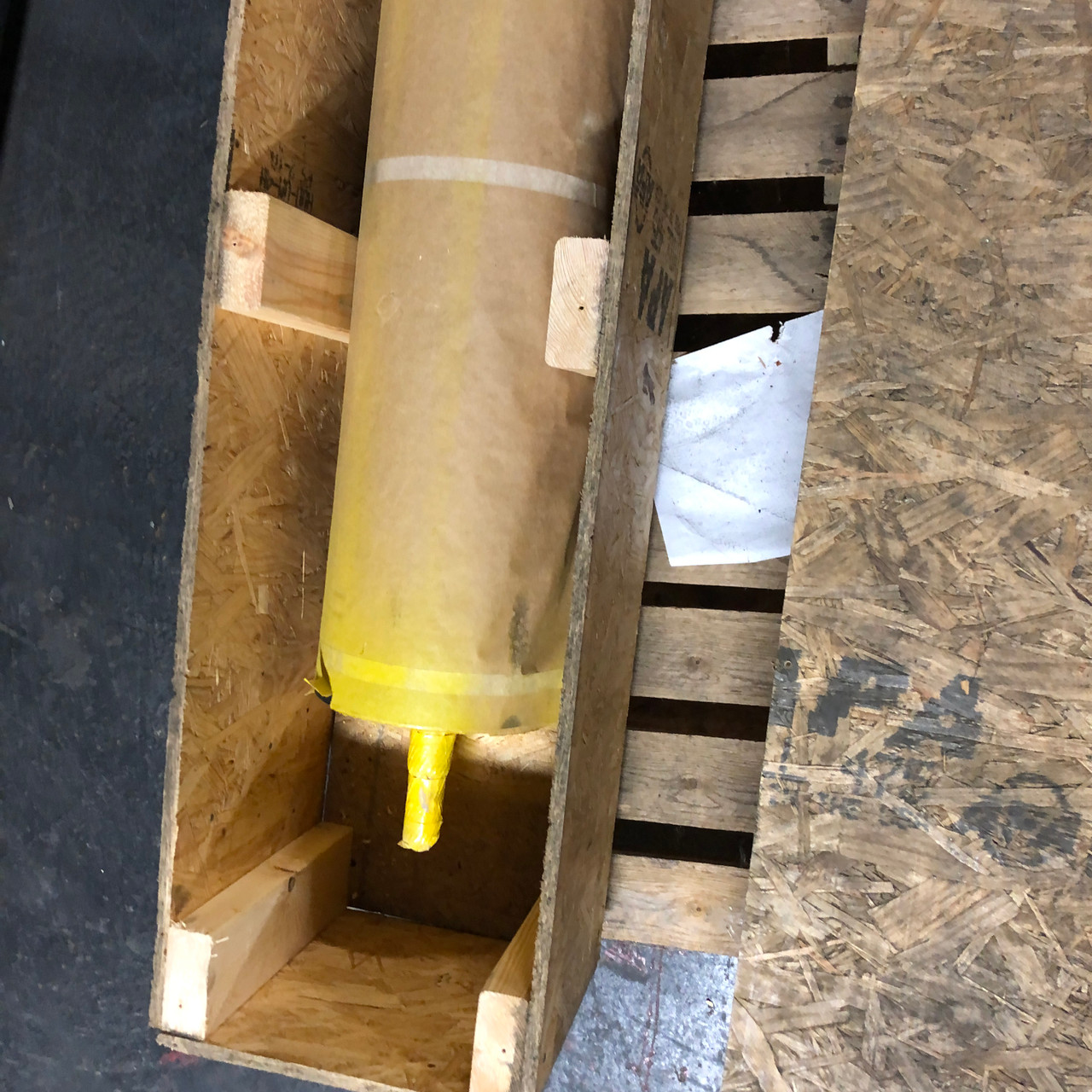 DEMATIC K006205WBE 33" SHELL NEOPRENE 40 5/16" LONG LAGGING TAIL PULLEY