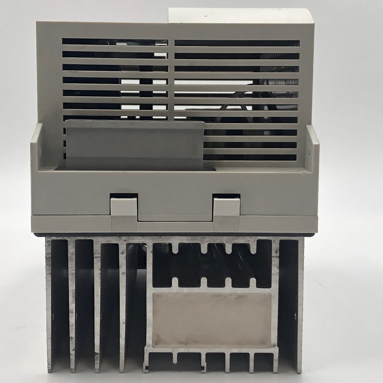 Lenze ECSEE040C4B 38.5A Servo Drive Power Supply Module - Read