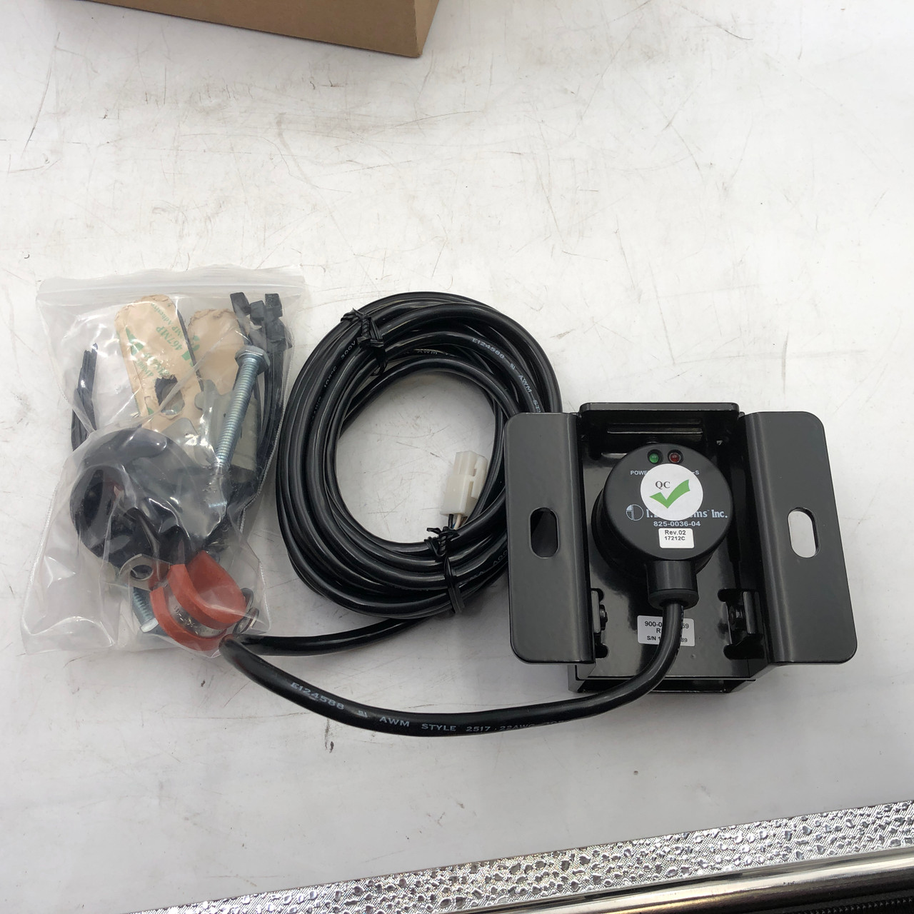 Banner Engineering 825-0036-04 SENSOR I.D SYSTEMS W/ MOUNTING ACCESSORIES - NEW