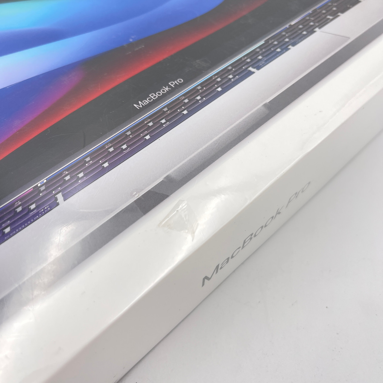 NEW - APPLE MACBOOK PRO 16" 2019 TOUCHBAR - CORE I7 9TH GEN, 16GB RAM, 512GB SSD