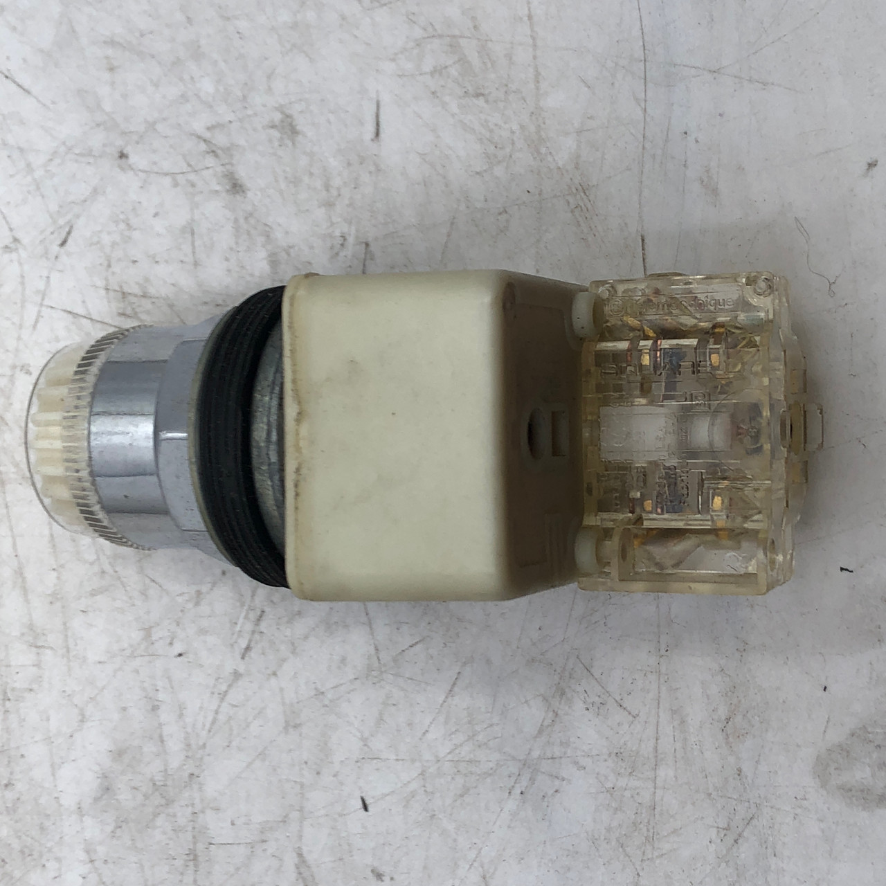 Square D 9001K1L35WH13 30 mm 10 Amp 600 VAC Push Button READ NEW