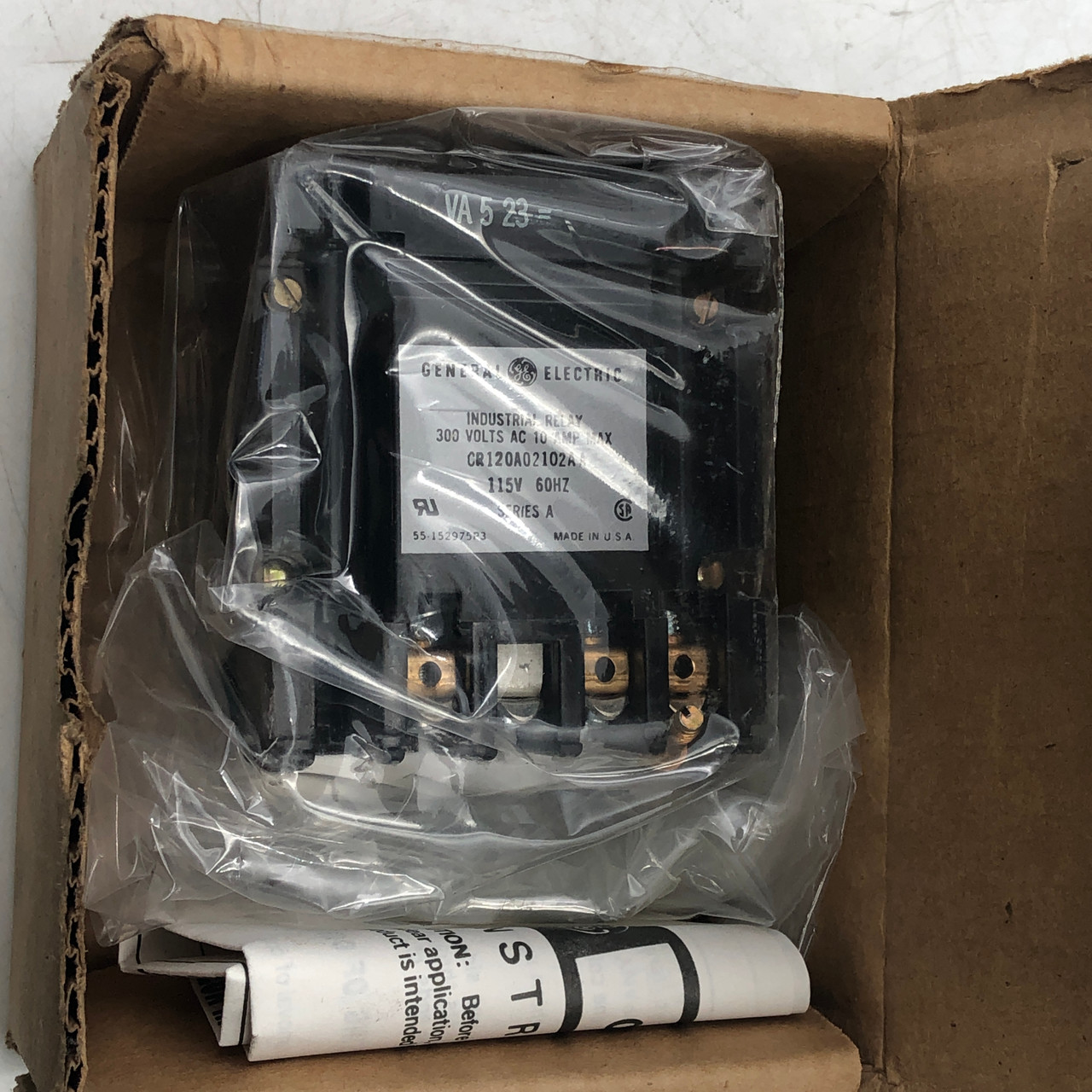 GE CR120A-021 (10A 300V MAX INDUSTRIAL RELAY, CONTROL115V 60HZ)NEW