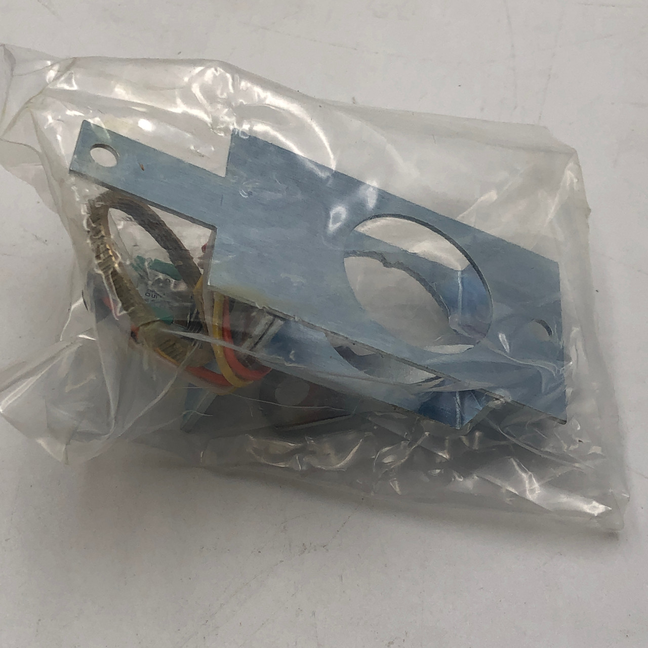 SDC 702NU-6 1-3/4" KEY SWITCH - NO CYLINDER LOCK INCLUDED - NEW