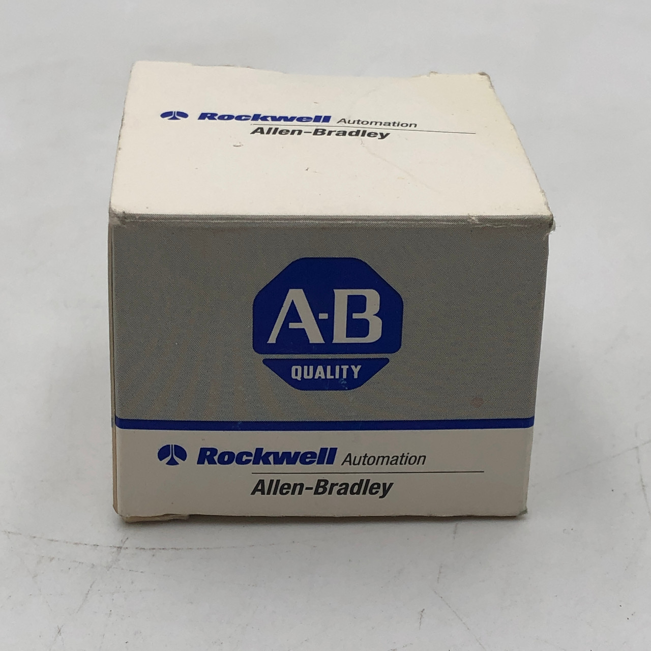 LOT OF 2 - ALLEN BRADLEY 800T-XD1 SER D SHALLOW BLOCK 1 N.O. CONTACT BLOCK - NEW