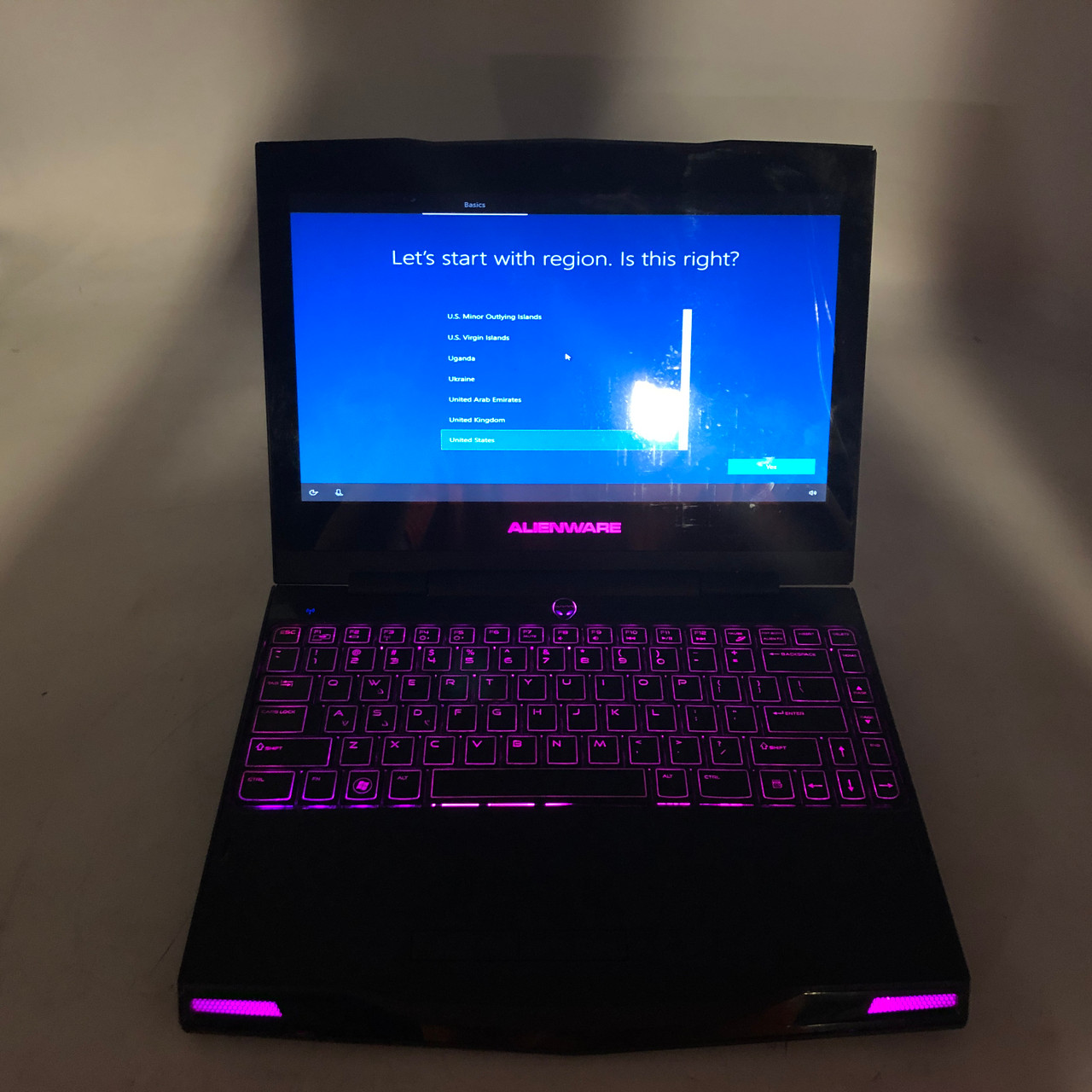 ALIENWARE M11X P06T - INTEL CORE I3 2ND GEN, 8GB RAM, 750GB HDD