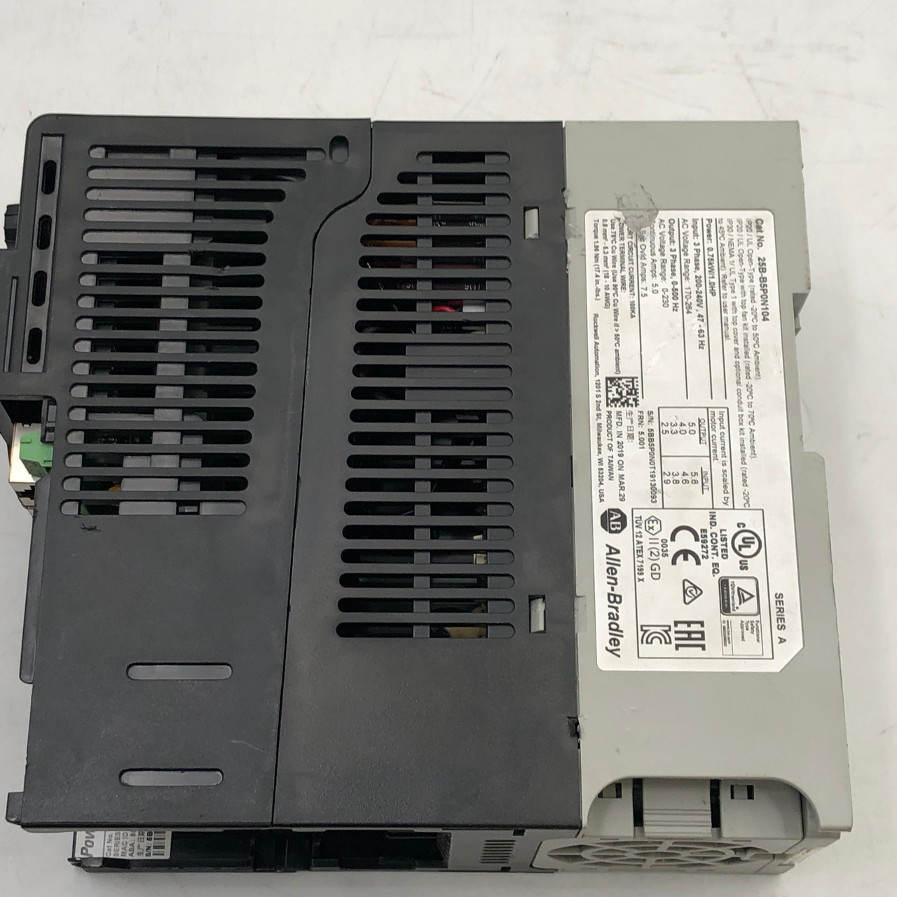 ALLEN BRADLEY 25B-B5P0N104 SERIES A POWERFLEX 1HP 3P 0-500 HZ VARIABLE AC DRIVE