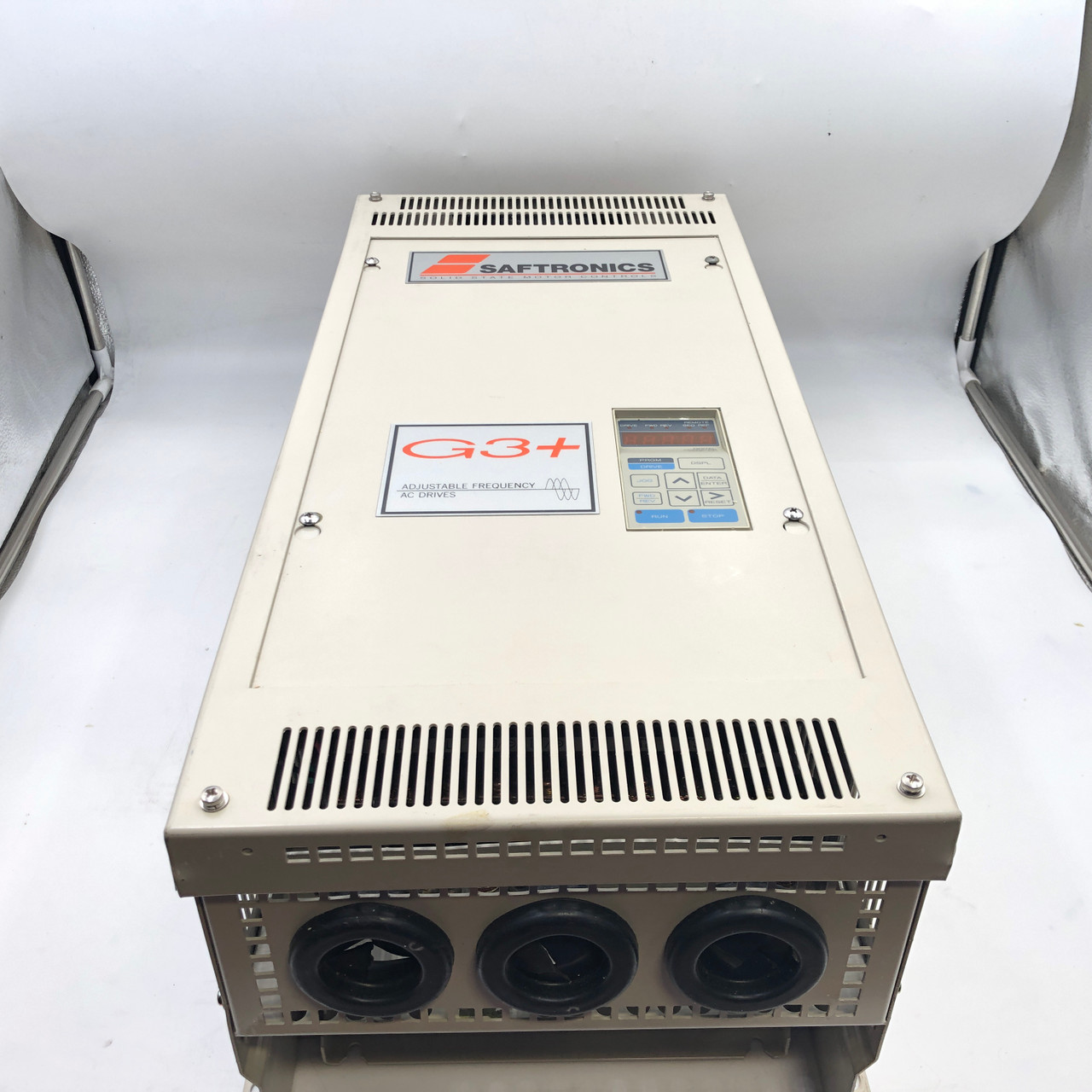SAFTRONICS CIMR-G3U2011+ 0-230VAC 0-400HZ 3 PHASE VARIABLE FREQUENCY AC DRIVE