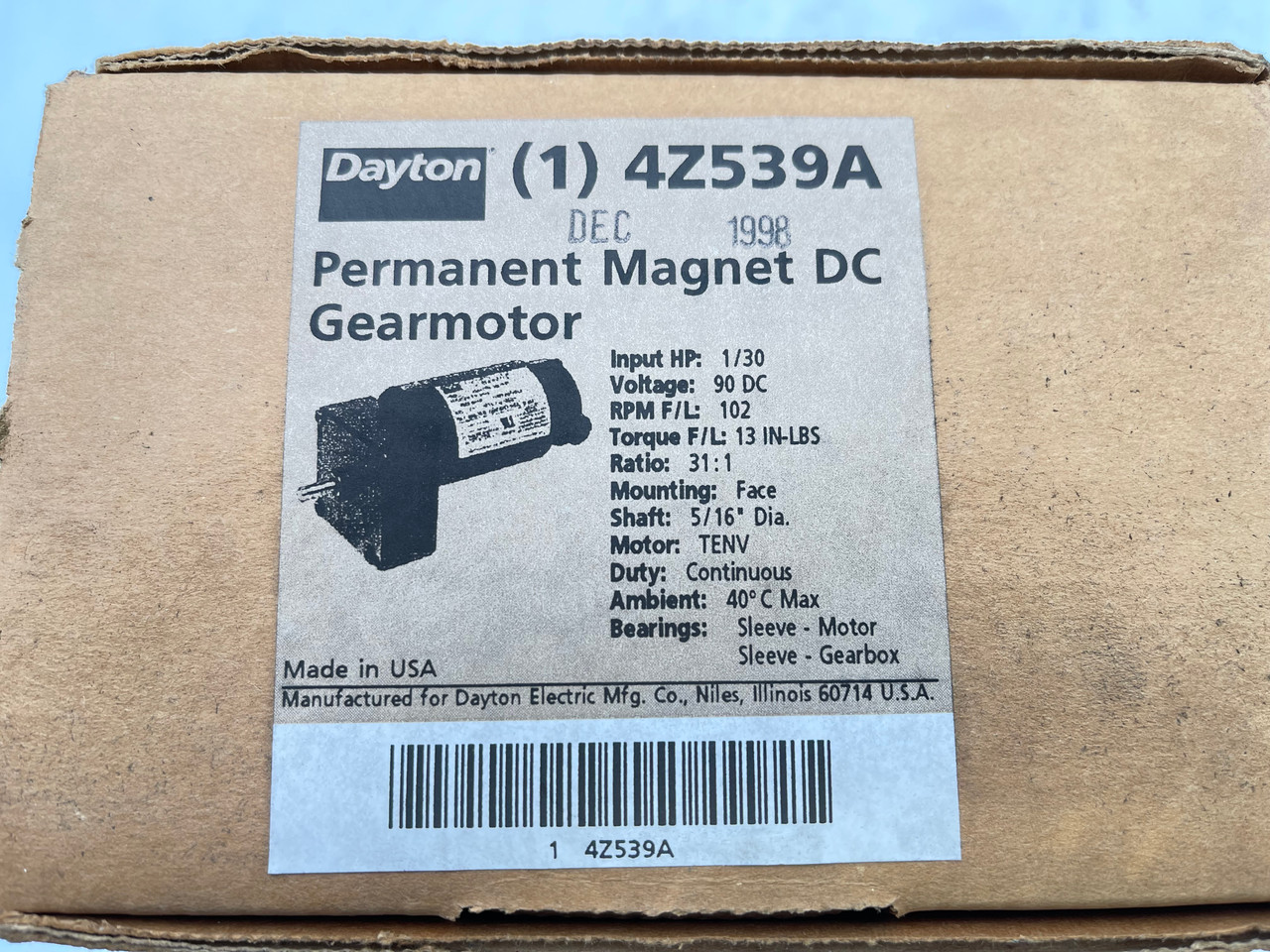 DAYTON 4Z539A 1/30 HP 90VDC 102RPM CONTINUOUS PERMANENT MAGNET GEARMOTOR - NEW