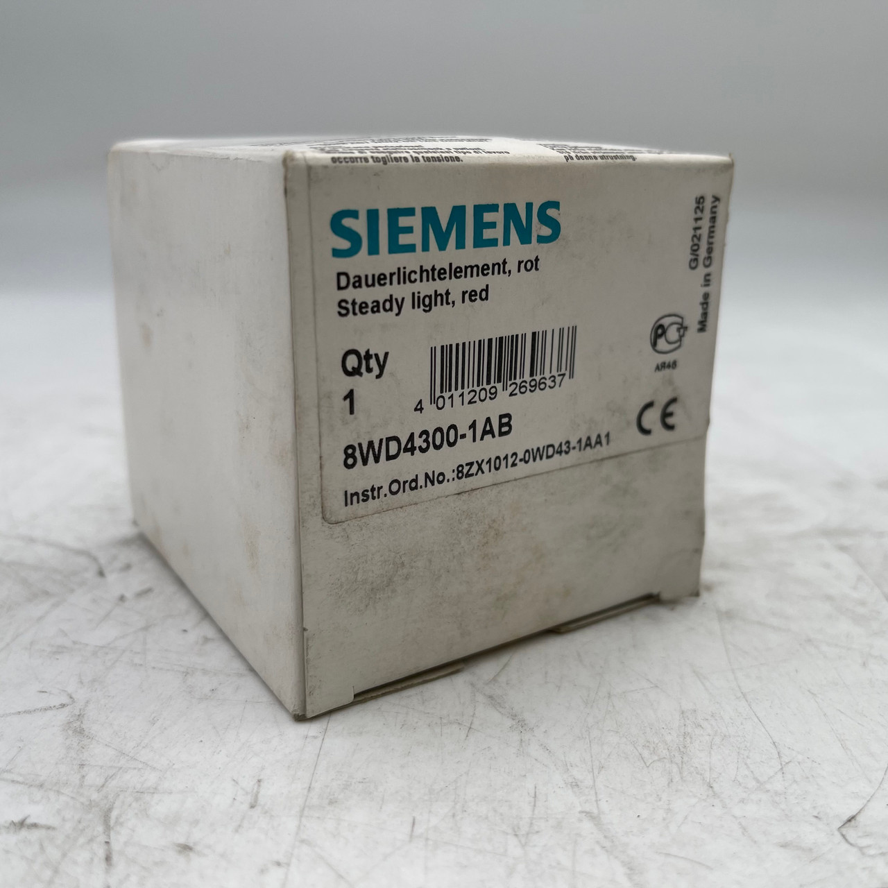 SIEMENS 8WD4300-1AB 230VAC RED STEADY STACK LIGHT  - NEW