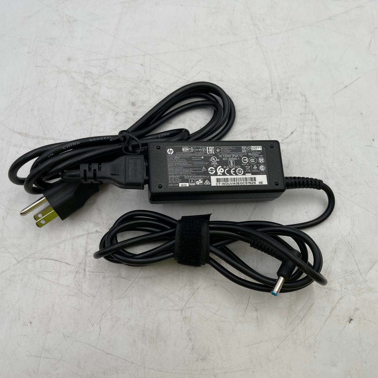 HP 45W 19.5V 2.31A BLUE TIP LAPTOP AC ADAPTER