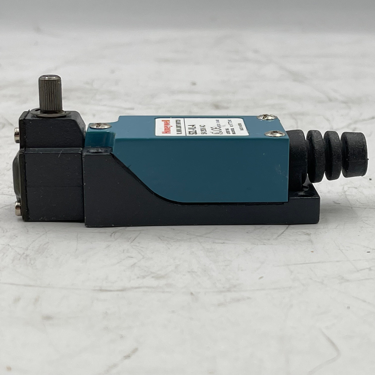 Honeywell SZL-VL-A SPDT-DB/DM 250VAC 5A IP64 Miniature Limit Switch New QTY 2