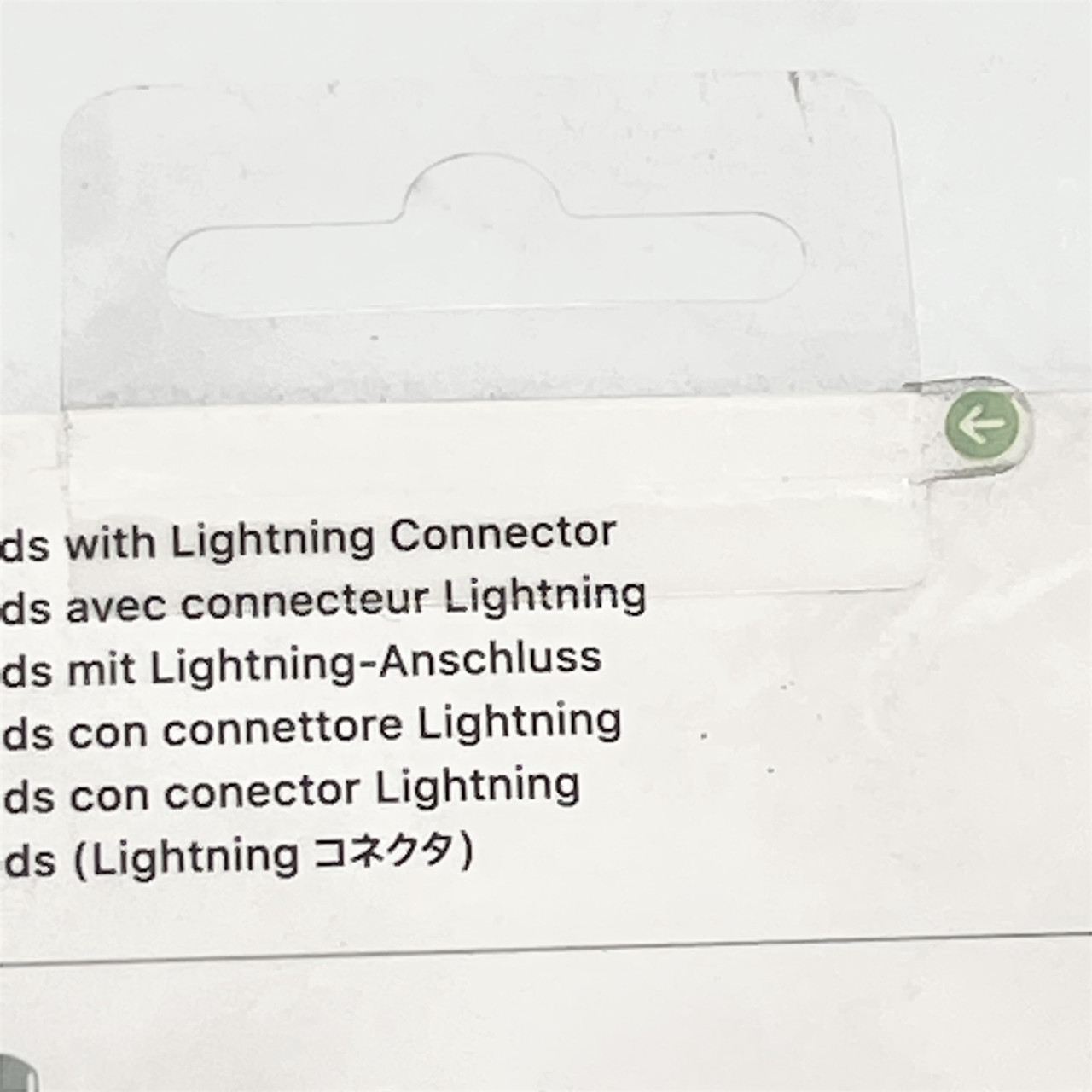 APPLE MV7N2AM/A AIRPODS 2ND GENERATION WITH CHARGING CASE  - USED IN BOX