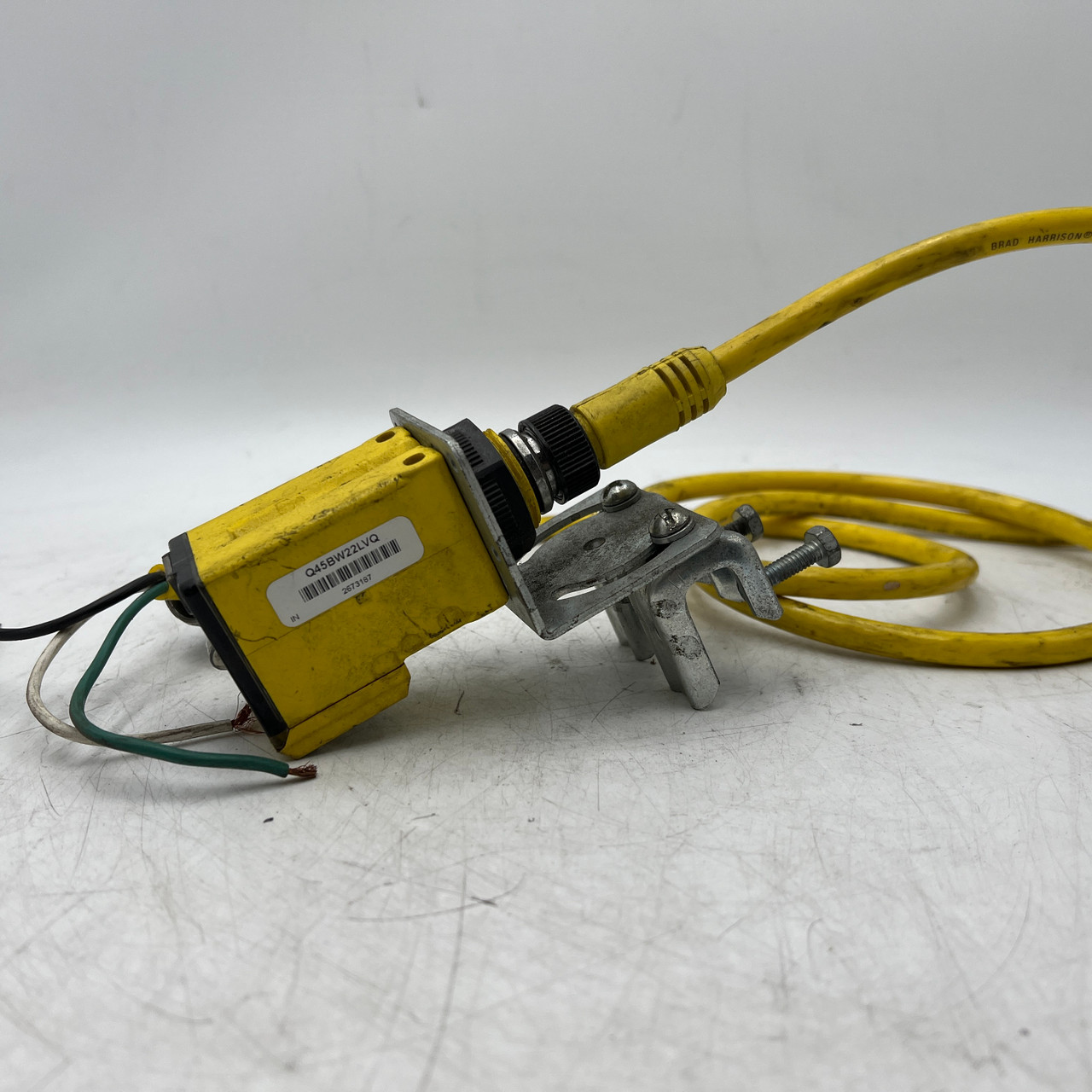 Banner Q45BW22LVQ 90-250VAC Photoelectric Sensor