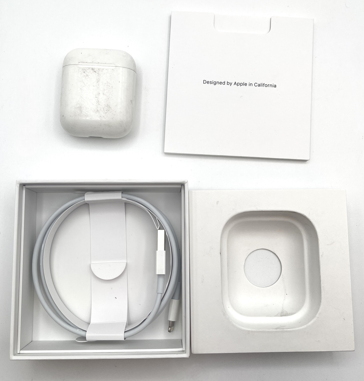 APPLE AIRPODS WITH CHARGING CASE MV7N2AM/A - USED