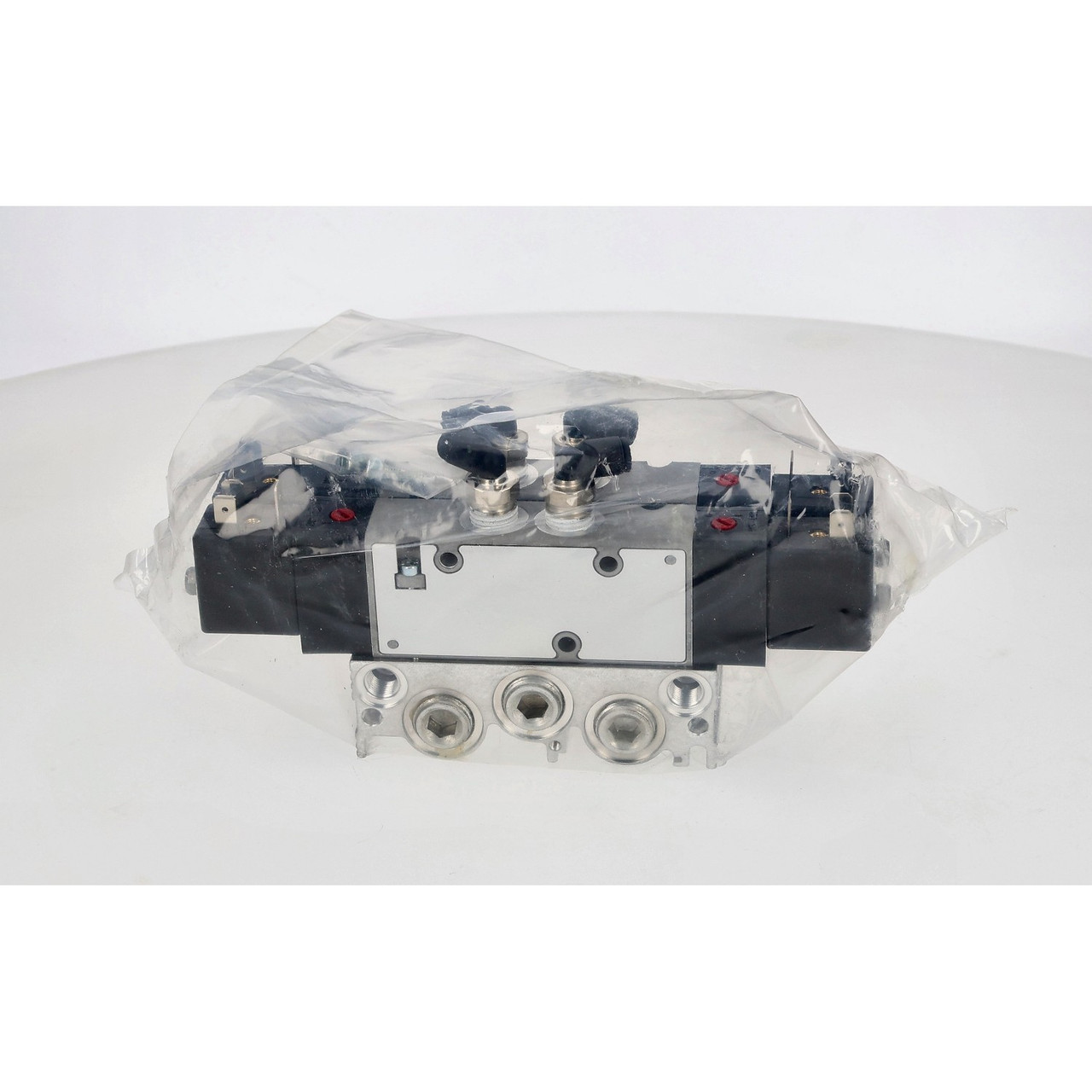 Norgren V61R511A-213JA 5/2 Solenoid Valve 24VDC 1/4" NPT Pneumatic Air Control