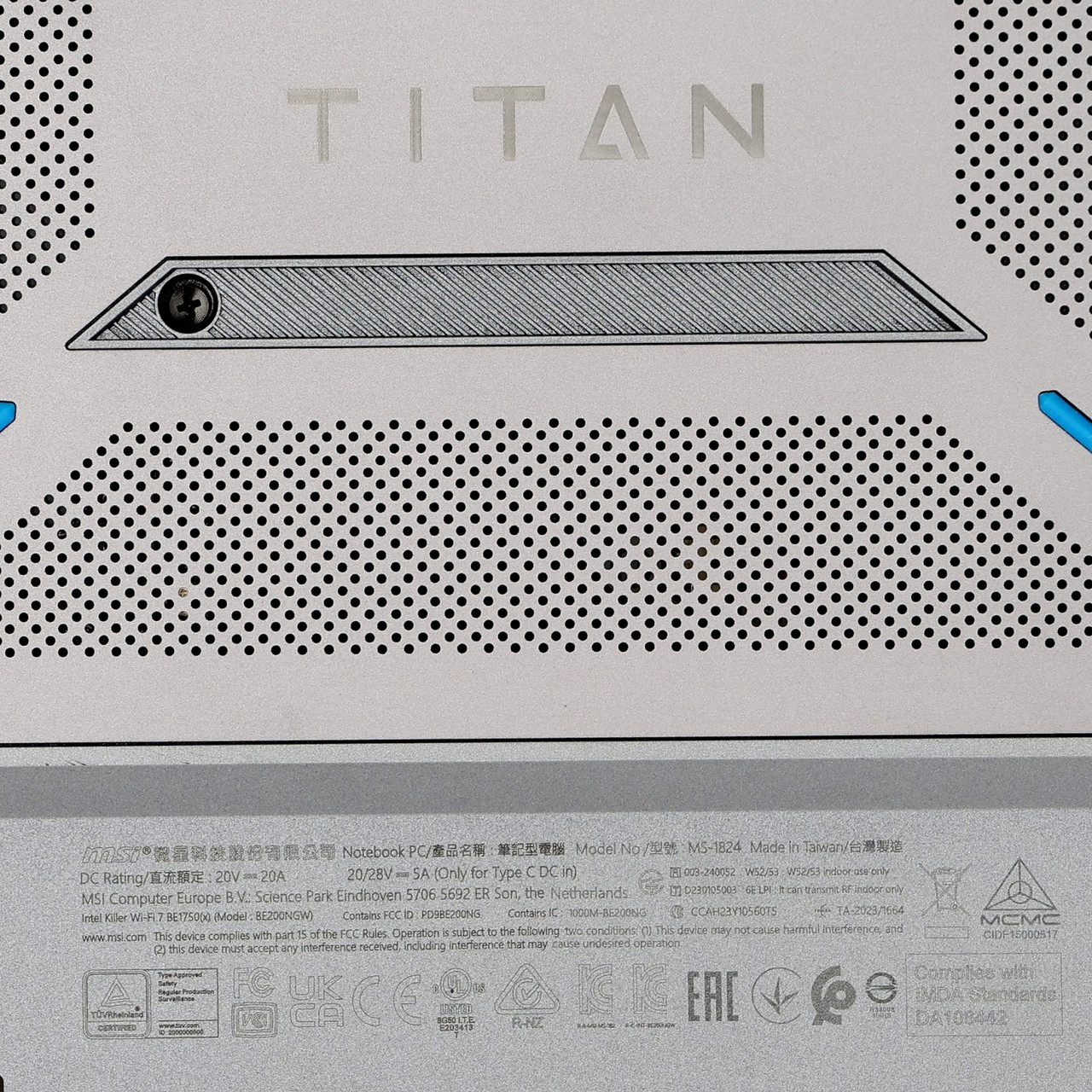 MSI Titan 18 HX 18" 4k Gaming Laptop Intel Core 9 Ultra 285HX 64GB 4TB NVMe