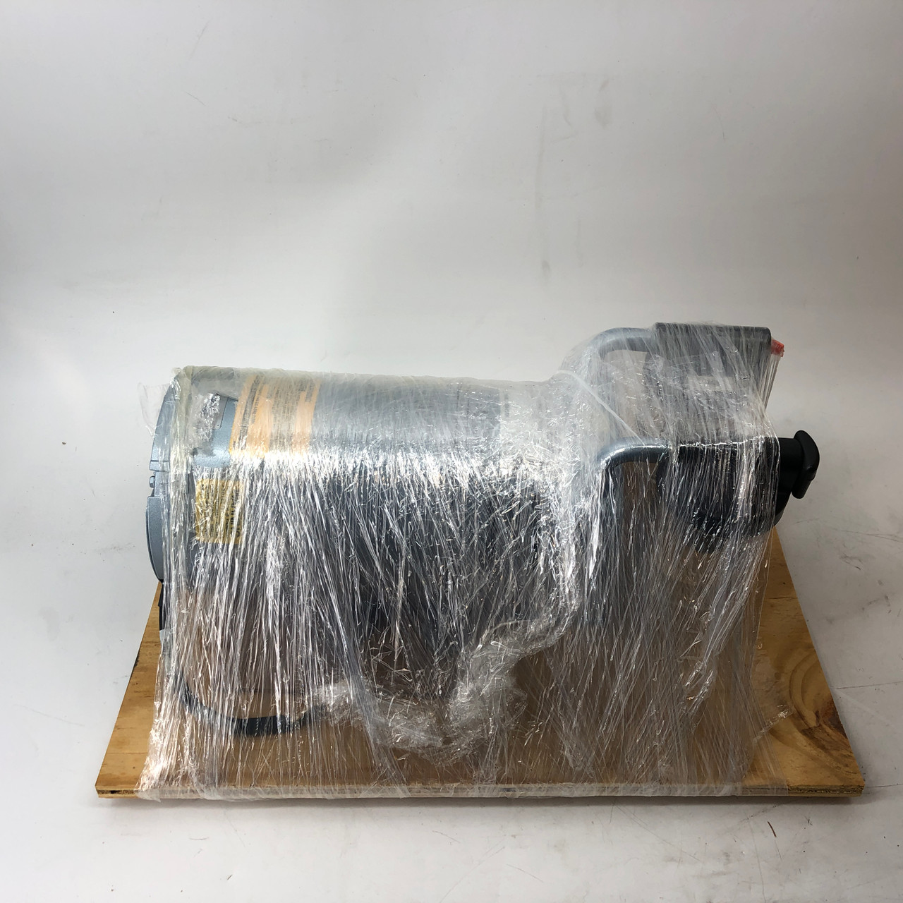 GAST 0523-V103-G588DX VACUUM PUMP -NEW OPEN BOX