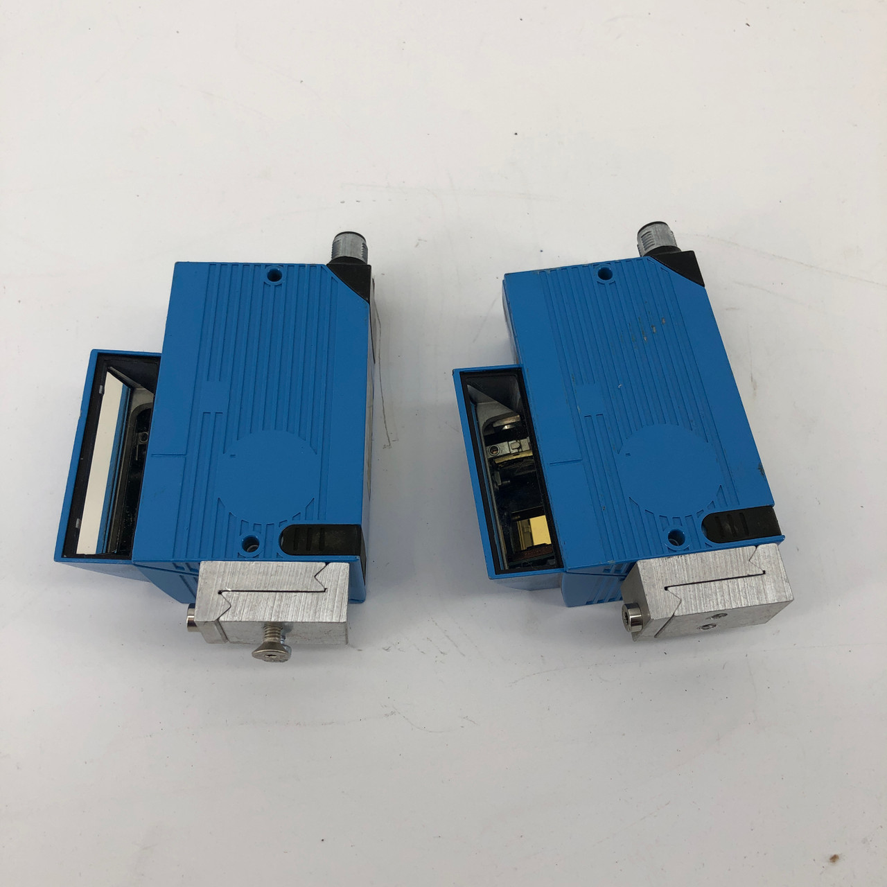 SICK CLV630-2120 RIGHT ANGLE BARCODE SCANNER - USED