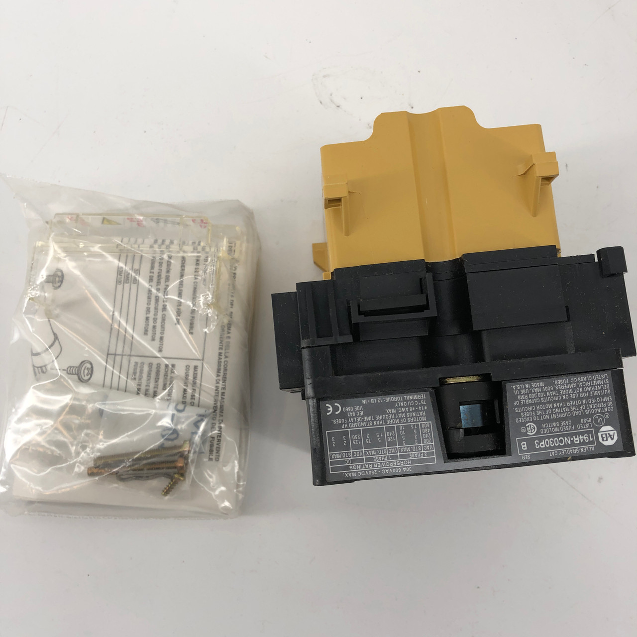 ALLEN BRADLEY 194R-NC030P3 SERIES B FUSED DISCONNECT SWITCH - NEW