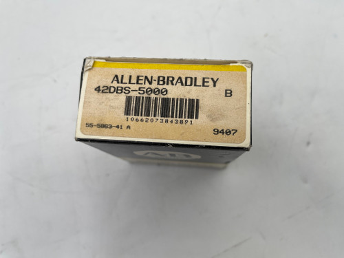 ALLEN BRADLEY 42DBS-5000 SERIES B PHOTOSWITCH W/ BACKGROUND SUPRESSION - NEW