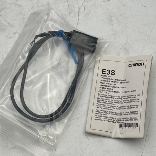 OMRON E3S-LS3RC4 12-24VDC PHOTOELECTRIC SWITCH  - NEW