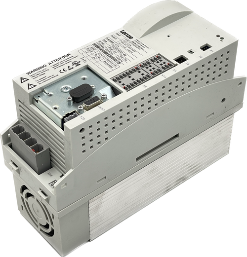 LENZE ECSEA032C4B 3/PE AC 0-400V/480V 12.7/10.2A 0-600HZ SERVO DRIVE - NEW
