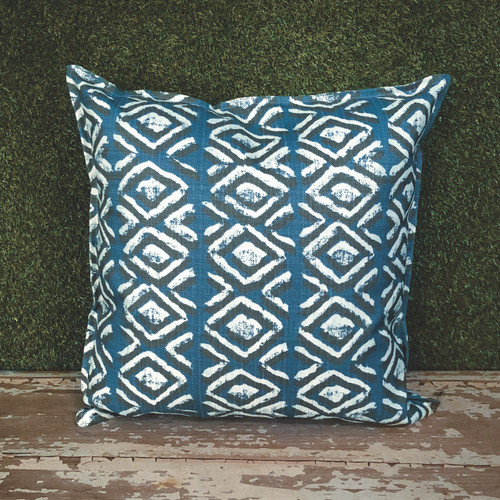 BLUE SAPO TOSS PILLOW 22" SQUARE