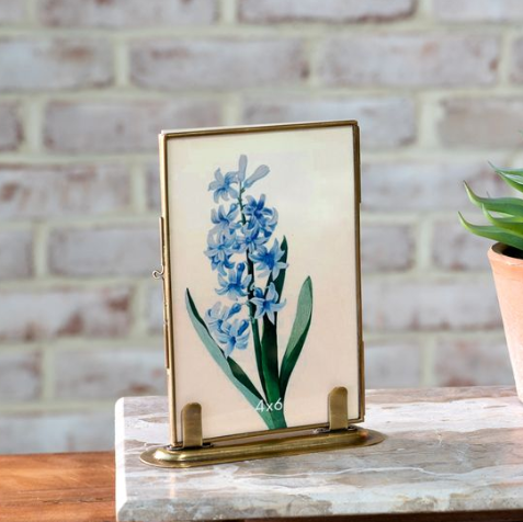 Antique Brass Standing Frame for 4x6