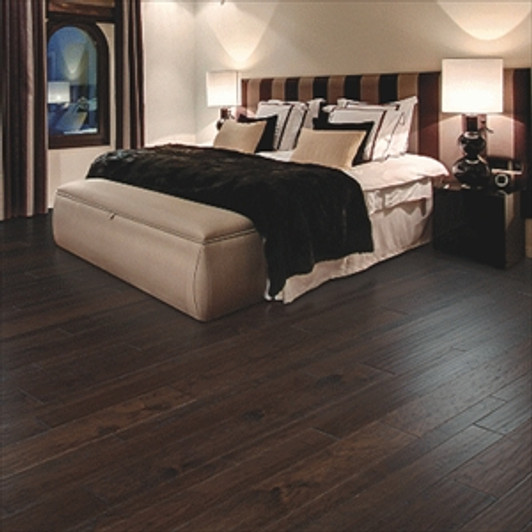 Mohawk TecWood Weathered Portrait Mixed Width WEK33 Engineered Hardwood Plank Room Scene
