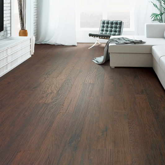 Mohawk RevWood Essentials Kingmire CDL89 Laminate Plank Room Scene