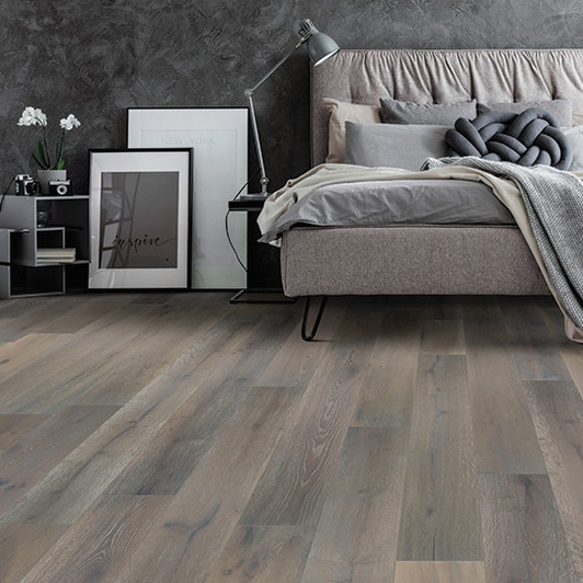 Eagle Creek Floors Prestige Shoreline Oak 9 1/2" Engineered Hardwood Plank Room Scene