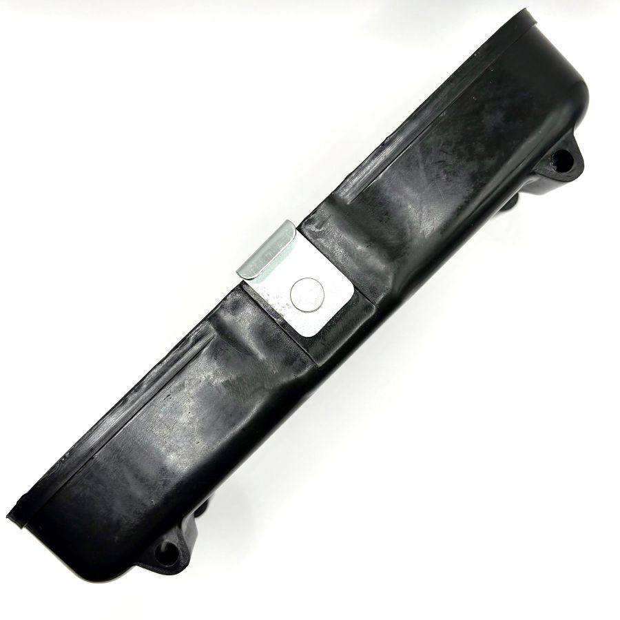 Yamaha RD400 (1976-1978) Tool Box – Reproduciton includes bracket