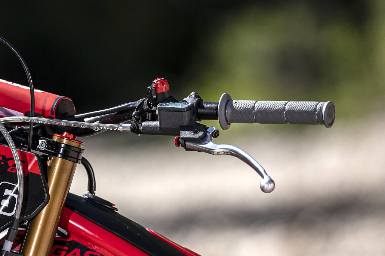 Clutch Master Cylinder, Mineral Oil, AJP, Braktek 463037MO0