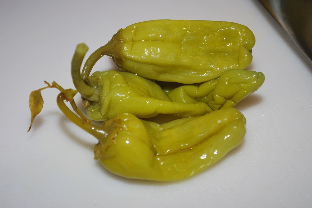 Pepperoncini Pepper Plant - 4" Pot - Great for Pickling