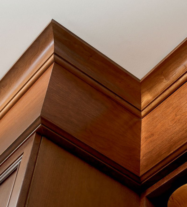 Large Cove Molding and Traditional Valance Large Cove Molding and Traditional Valance