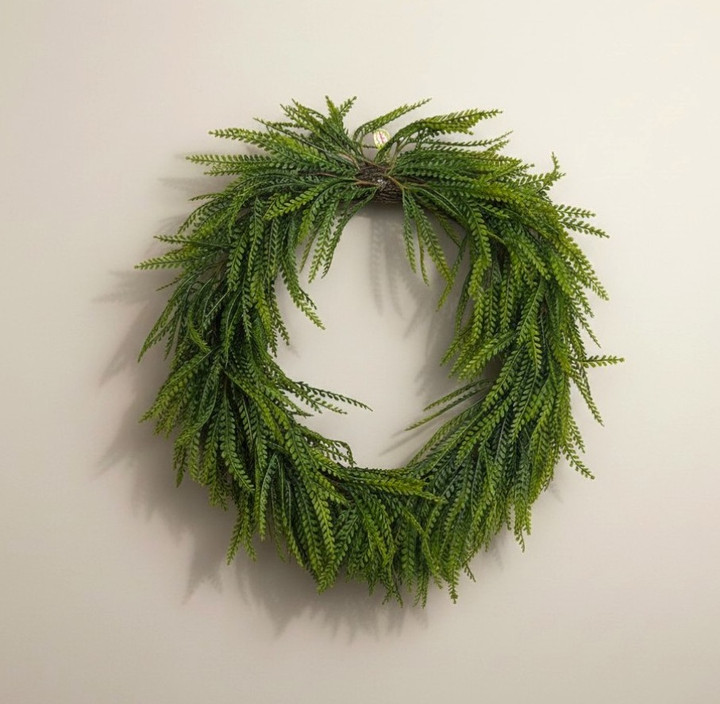 24" Faux Green Bead Grass Wreath - Realistic Fern-Style Spring and Summer Door Decor